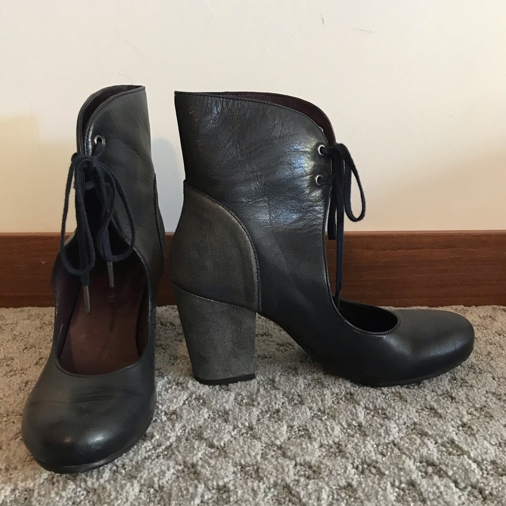 SACHA LONDON TWO TONE LACE UP UNIQUE SHOE-BOOT